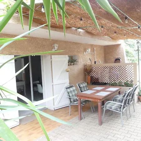 Maison De Famille, 5mn Du Vieux Port, Calme Absolu Holiday home