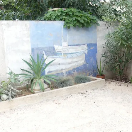 Maison De Famille, 5mn Du Vieux Port, Calme Absolu Holiday home